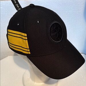 Pittsburgh Steelers 39thirty New Era fitted  Med Lg baseball hat NFL NWT